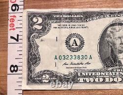 ATTENTION! ERREUR! Billet de 2 dollars OFF CENTER 2009. # A03233830A