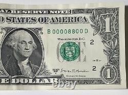 Billet de un dollar de 2017 avec un numéro de série fantaisie en binaire 00008800, chanceux 8 en série de 6