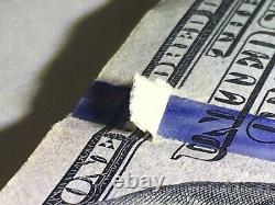 Erreur De Marque De Ruban De Sécurité 3d À Un Billet De Cent Dollars Avec Papier Supplémentaire