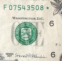 Erreur de note étoile solide avec un numéro de série fantaisie sur un billet d'un dollar Note étoile F07543508