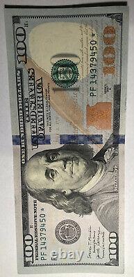 Nettoyer 100 $ Bill Star Note Cent Dollars Série 2017 Un Numéro De Série Pf14379450