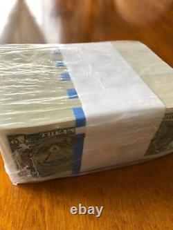 One Stack Of 2017 One Dollar $1 Bep Pack De Brick Avec Cinq Rare Str Bills