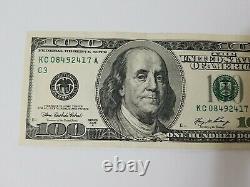 Série 2006 d'un billet de cent dollars américains $100 Philadelphie KC 08492417 A