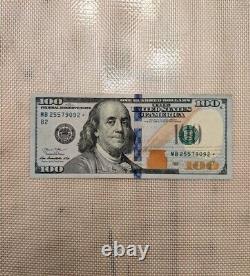 Série 2013 US Billet de cent dollars étoile Note $100 MB25579092