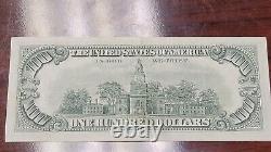 Série de billets de cent dollars américains de 1977 $100 Chicago G08969894 en parfait état avec 1 pli