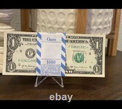Un (1) paquet de billets de 100 dollars de valeur faciale, consécutifs, non circulés, de la BEP, note étoile rare de 2017 de 1 dollar.