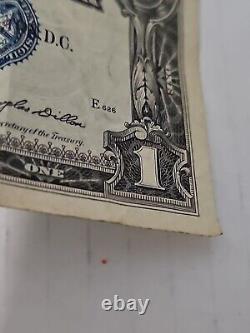 Une Rare Tache de Sceau de Note Bleue 1957 Billet de 1 Dollar Certificat d'Argent Série A